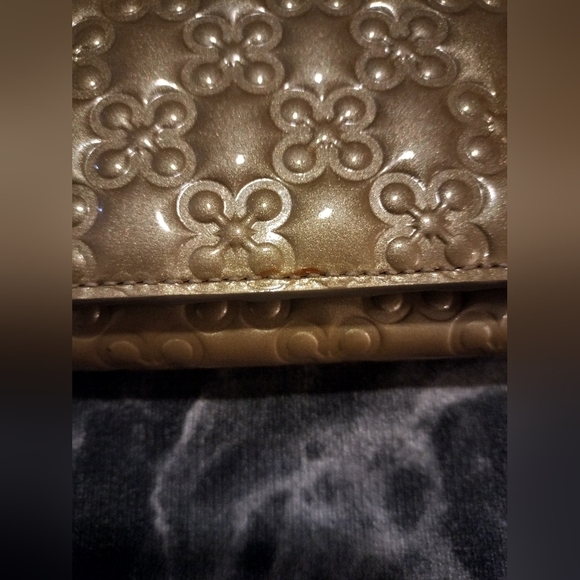 Rare Coach Elegant Gold Floral Embossed Chain Bag - Picture 7 of 7